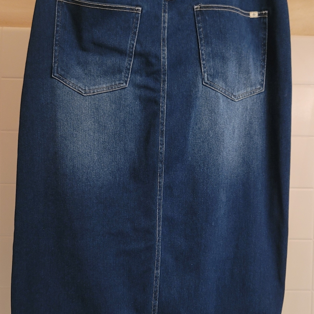 Halara Flex HighWaisted Pockets BodyCon Wasted DenimCasual Midi M- Regular 8-10